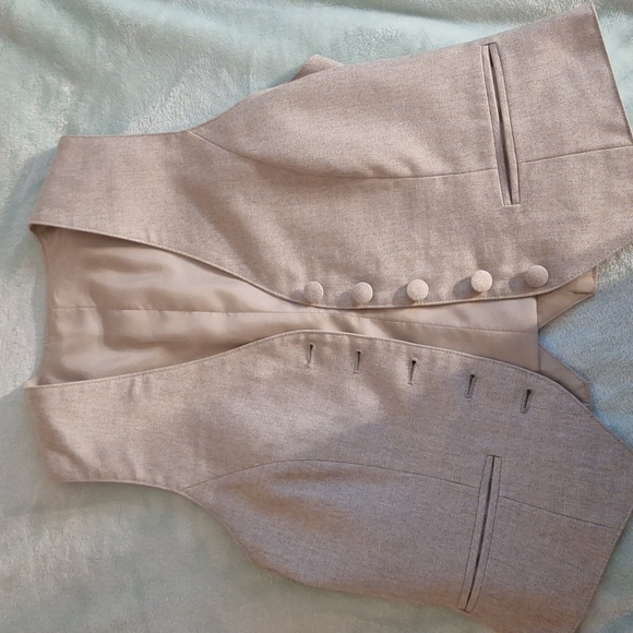 Vest - Picture 5 of 5